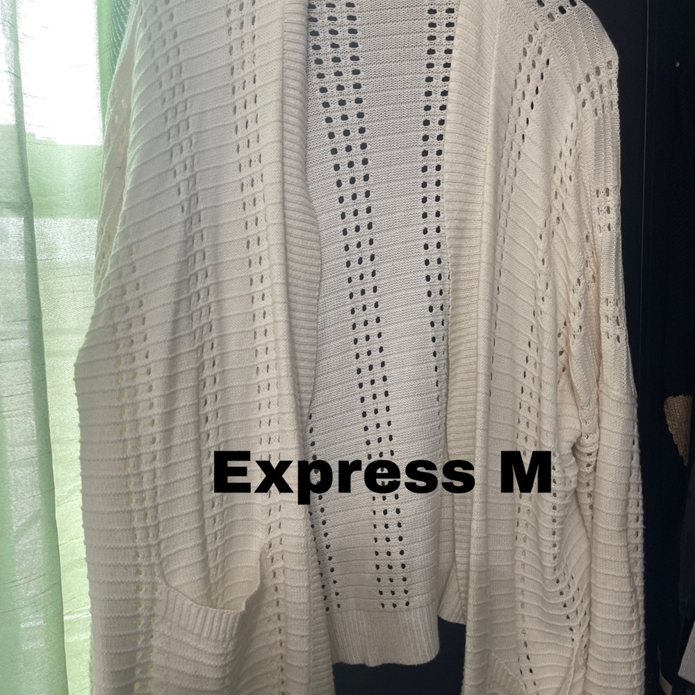 Express M Caridgan